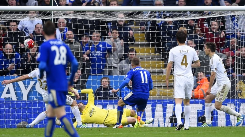 Marc Albrighton finishes things off with Leicester City's fourth goal