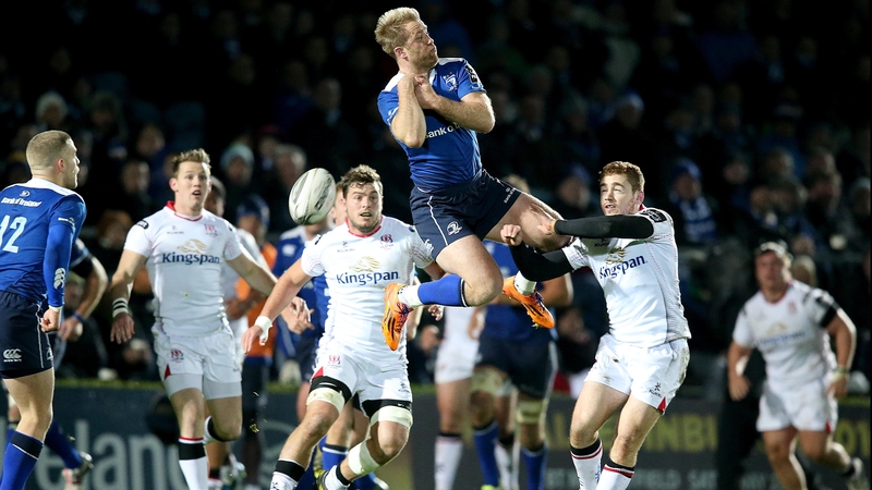 Luke Fitzgerald fails to claim a high ball under pressure from Paddy Jackson last year