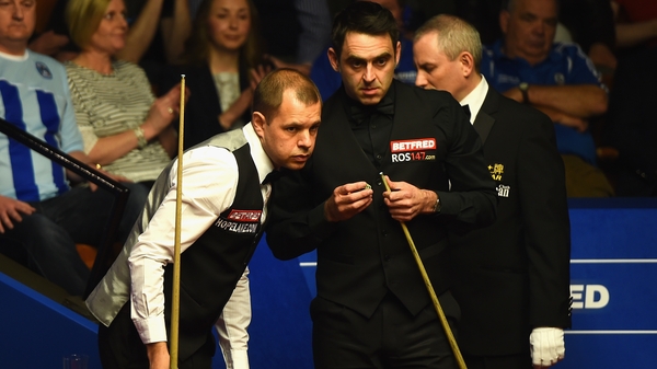 Barry Hawkins claimed a dramatic win over Ronnie O'Sullivan