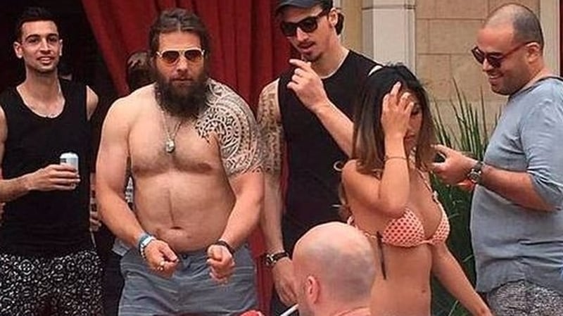 Martin Castrogiovanni and Zlatan were spotted at a party in Las Vegas (pic: Twitter)