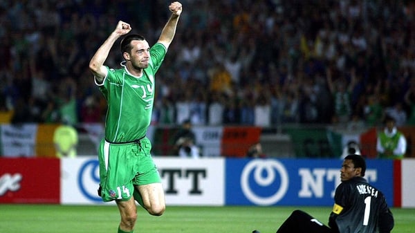 Gary Breen celebrates his goal against Saudi Arabia at the 2002 World Cup
