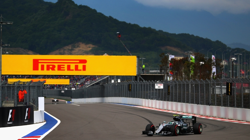 Nico Rosberg takes pole on Sunday