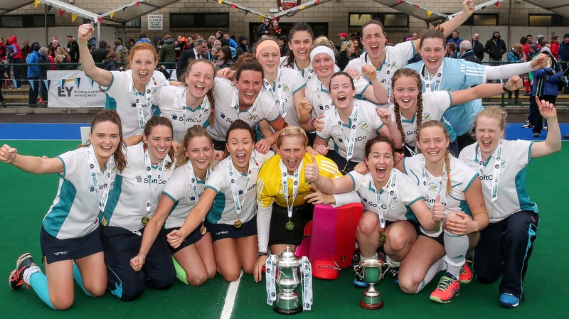 Hermes celebrate with the trophy