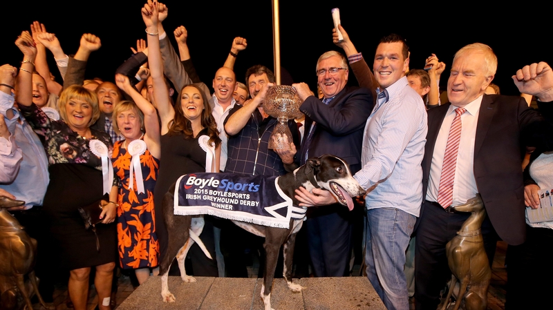 Ballymac Matt celebrates with connections after winning the 2015 Irish Derby