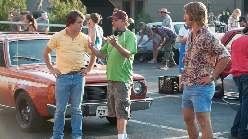 Richard Linklater (centre) on the shoot of Everybody Wants Some!!