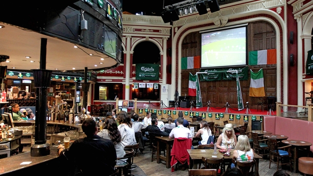 2012 - A near empty Submarine Bar, Crumlin for Ireland's final game against Italy