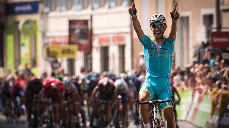 Fabio Aru held off the sprinters in Tournon-sur-Rhone