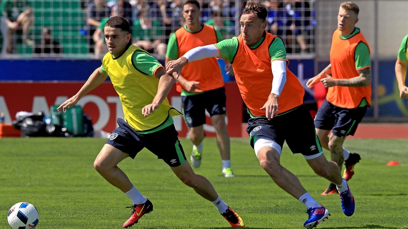 Robbie Brady and Richard Keogh going through their paces in training