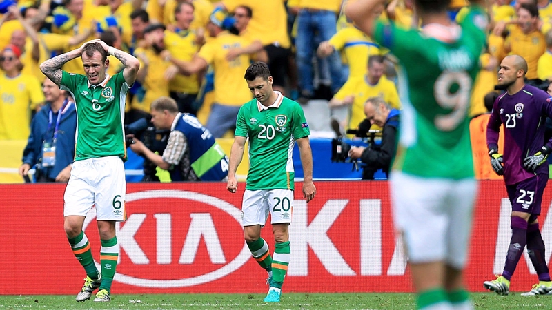 Ireland players react to Swedish equaliser