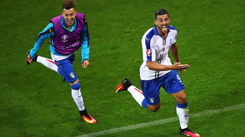 Graziano Pelle (R) has been passed fit for the clash with Sweden