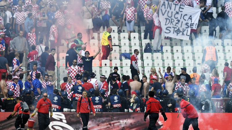 Croatian fans caused a break in play by throwing flares on the pitch