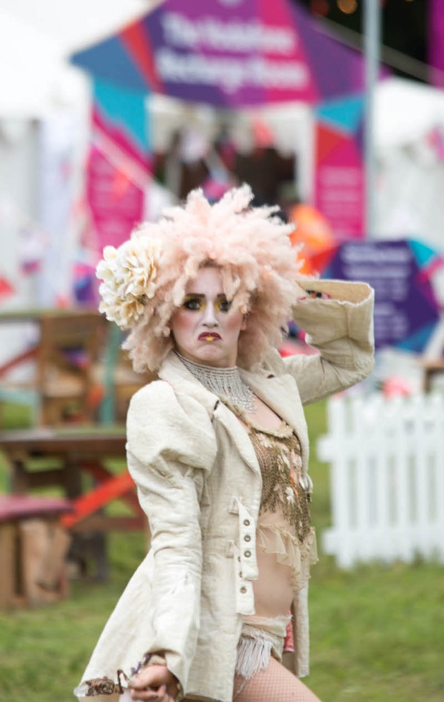 Photos: © Allen Kiely / Olga Kuzmenko