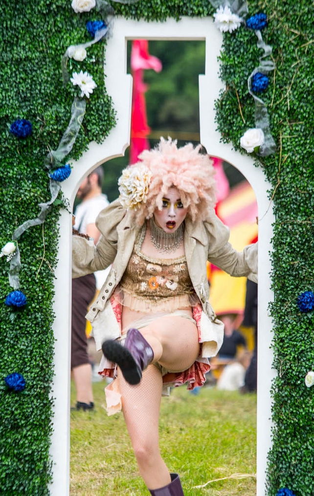 Photos: © Allen Kiely / Olga Kuzmenko