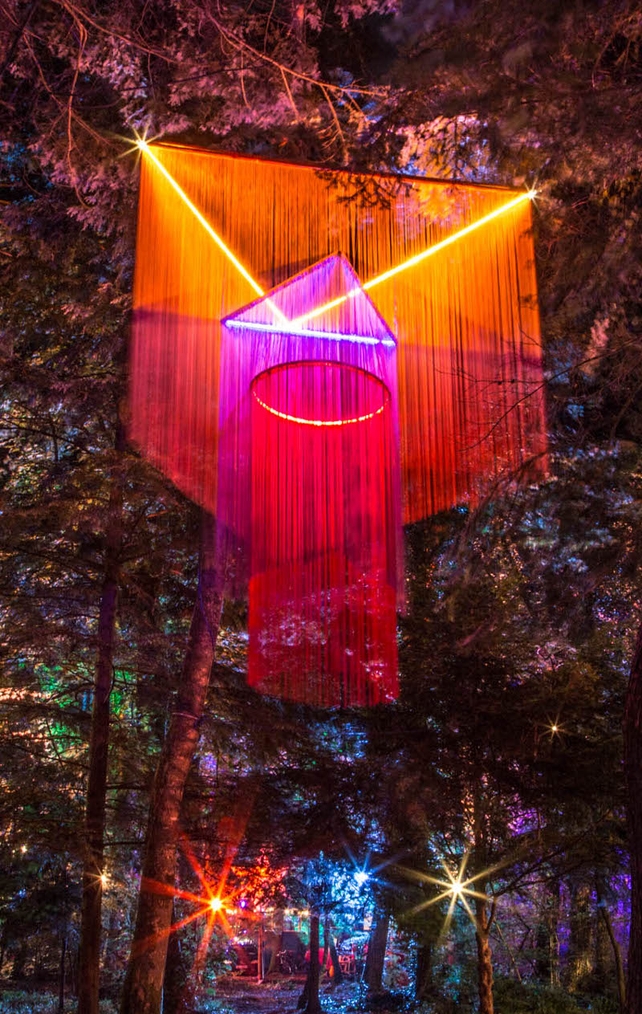 Photos: © Allen Kiely / Olga Kuzmenko