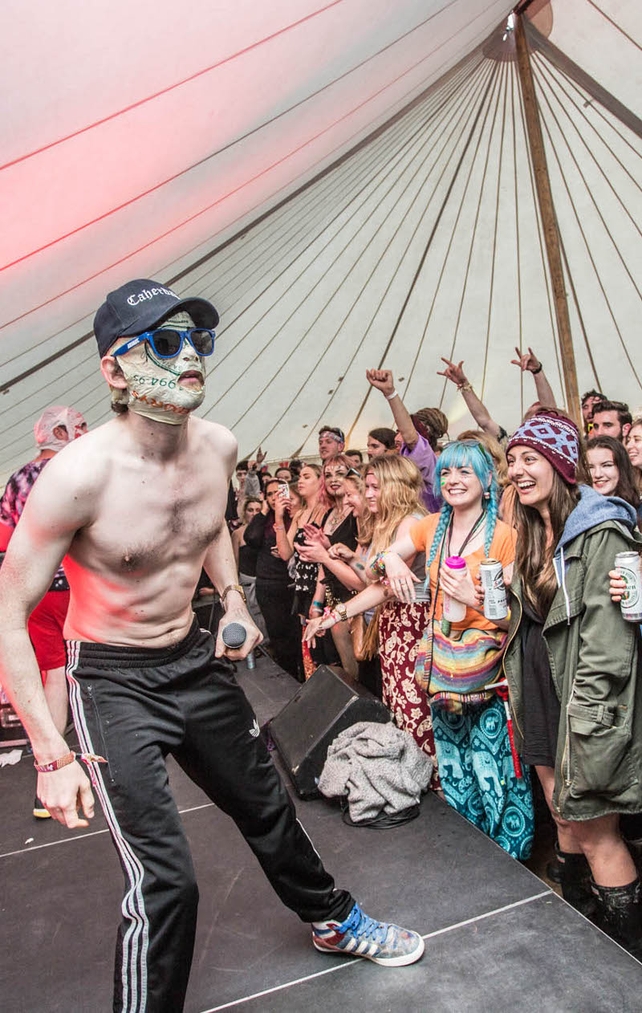 Photos: © Allen Kiely / Olga Kuzmenko