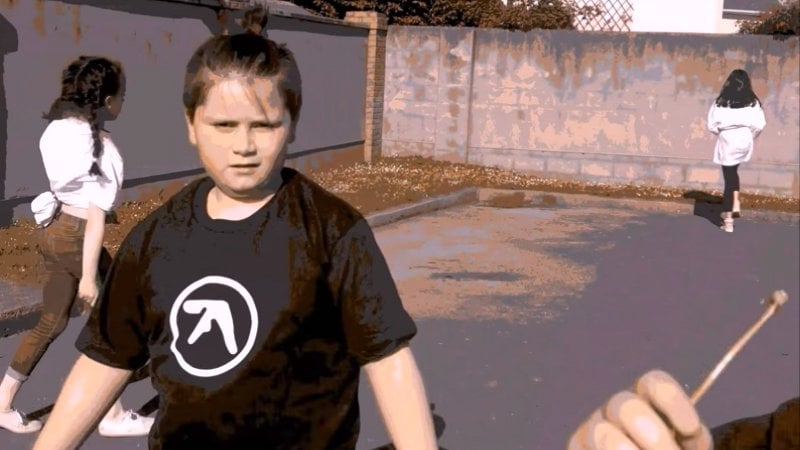 A scene from video for CIRKLON3