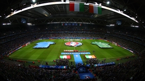 The roof remains closed at the Stade Pierre-Mauroy