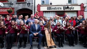 Castlebar primary school students greeted Joe Biden with some traditional Irish music