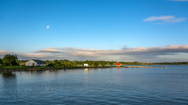 Dawn Moon at Loughrea Lake (Pic: Larry Morgan)