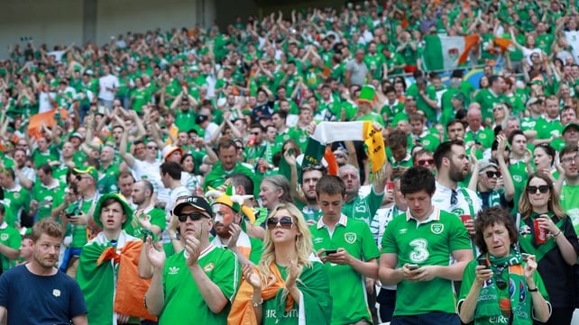 ... but many more than 5,000 seemed to have found their way in.