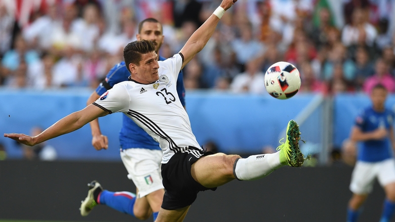 Mario Gomez has suffered a torn hamstring