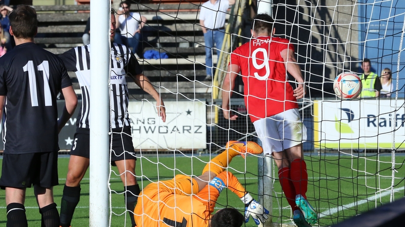 Christy Fagan celebrates Darren Dennehy's crucial goal