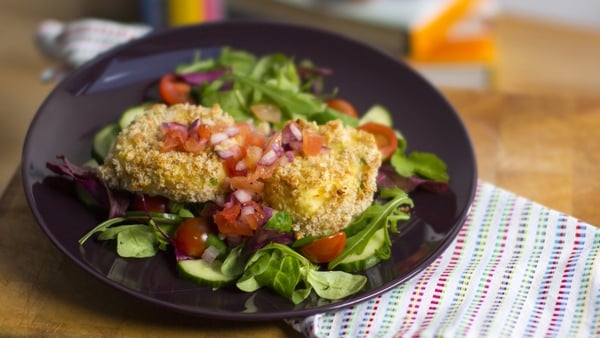 Operation Transformation brings us yet another healthy recipe! Try these tasty scallion burgers for brunch this weekend!