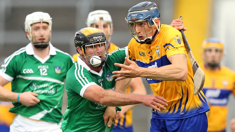 David McInerney and James Ryan battle it out in Thurles