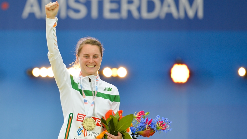 Ciara Mageean celebrates with her bronze medal