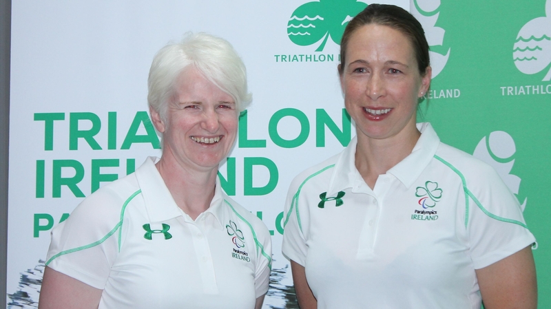Catherine Walsh (l) and her pilot Fran Meehan