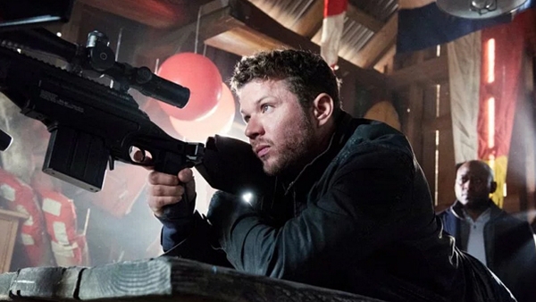 Shooter tells the story of a former US Marine sniper (played by Ryan Phillippe) who comes out of retirement after a plot to kill the President is discovered
