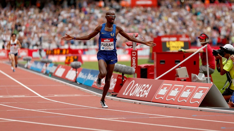 Mo Farah finishes in splendid isolation at the Olympic Stadium in London