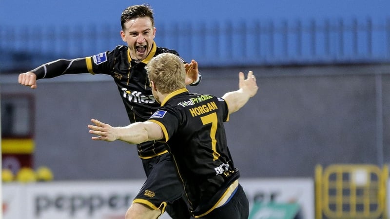 Ronan Finn celebrates with Daryl Horgan