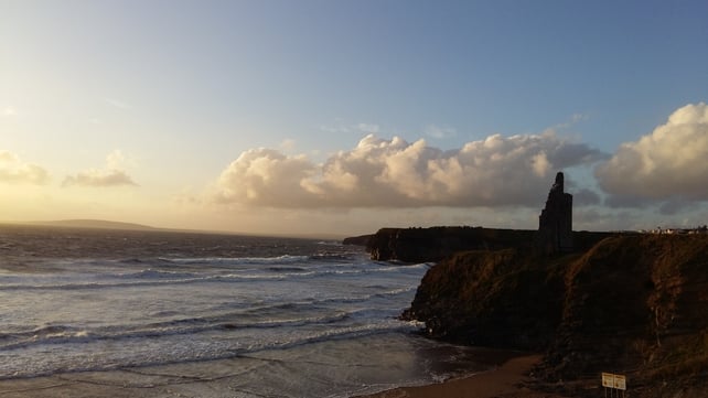 Windy weather in Ballybunion (Pic: Marianne Beasley)