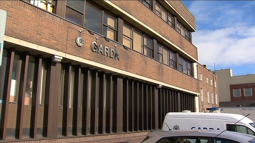 Gardaí from Henry Street in Limerick were on patrol and saw a man leaving a business after a burglary