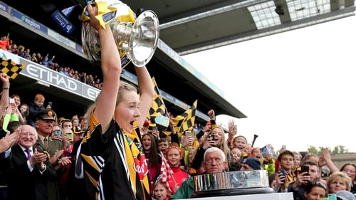 Kilkenny's Michelle Quilty lifts the O'Duffy Cup