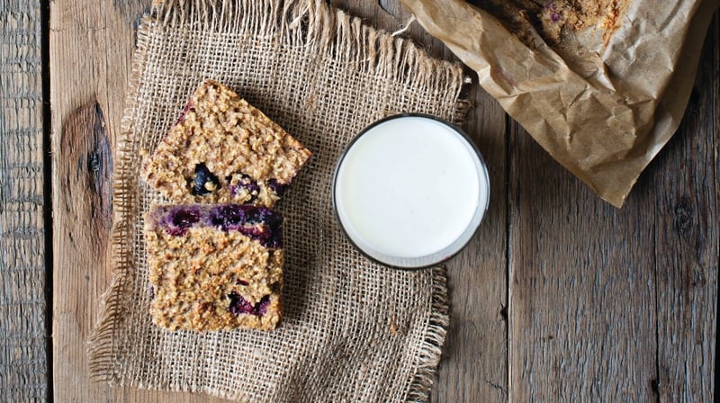 Aoife's 130 calorie baked berry squares