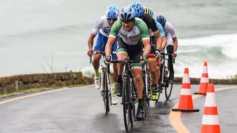 Clifford drives the breakaway up a climb on the Pontal course