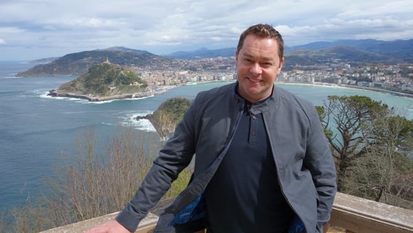 Tonight on RTÉ One, Neven Maguire visits San Sebastian whilst on his food trails. The chef whips up a number of delicious recipes including this flourless orange and almond cake with rosemary syrup.