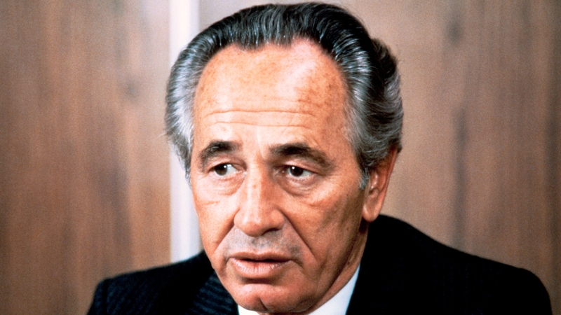 Shimon Peres tar éis bháis - bhí sé 93