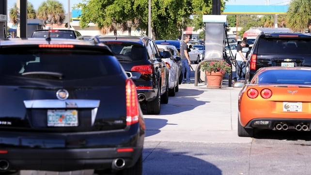 South Florida residents get fuel in preparation for Hurricane Matthew in Fort Lauderdale