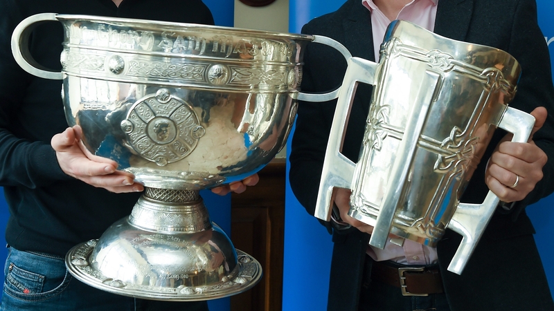 Corn Mhig Uidhir agus Corn Mhic Cárthaigh