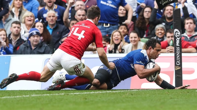 Isa Nacewa goes over for his first try