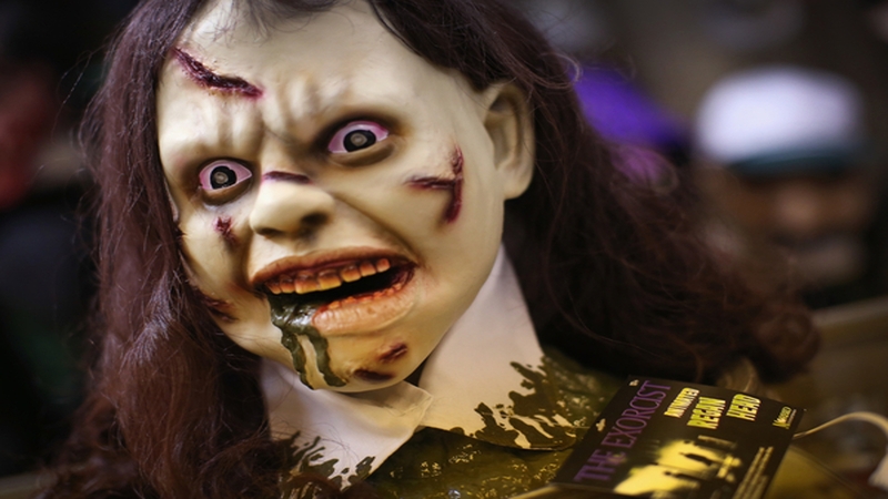 Clinical psychologist David Coleman gives parenting tips on dealing with anger issues in children and teens, as well as handling that eternal taboo, parental anger.