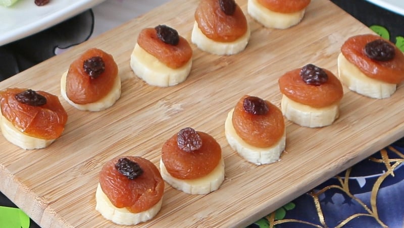 These Healthy Halloween Eyeballs are super quick and simple to make, your little ones are sure to love them!