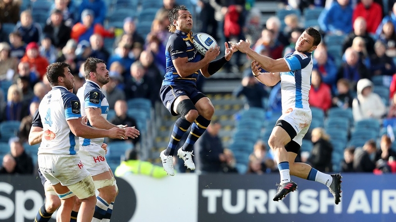 Isa Nacewa in action against Castres in the 33-15 victory last October