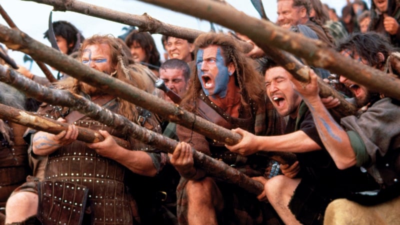 Mel Gibson (centre, in blue make-up) in Braveheart