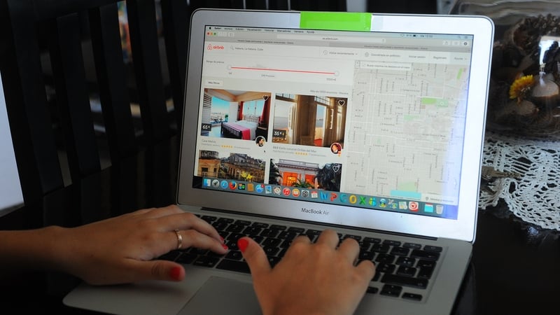 Dr Lorcan Sirr said there were over 3,000 apartments available on Airbnb in Dublin