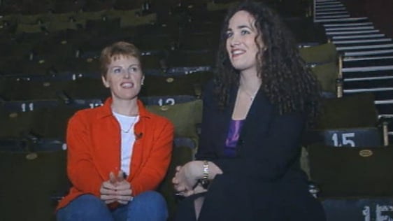 Fiona O'Reilly (Soprano) and Fiona Murphy (Mezzo) at the Wexford Opera Festival (2001)