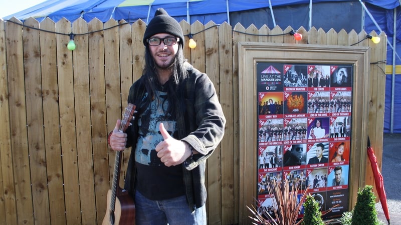 Carter - "I'm singing Ring of Fire in a Skibbereen accent with my guitar out of tune"